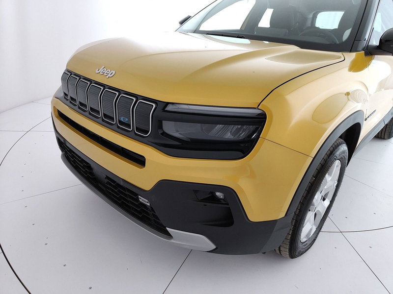 Jeep Avenger nuova a Caserta (13)