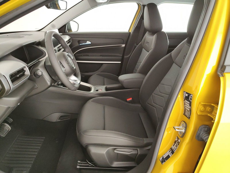 Jeep Avenger nuova a Caserta (16)