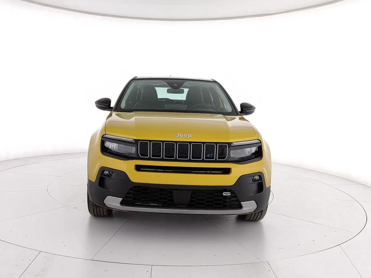 Jeep Avenger nuova a Caserta (2)