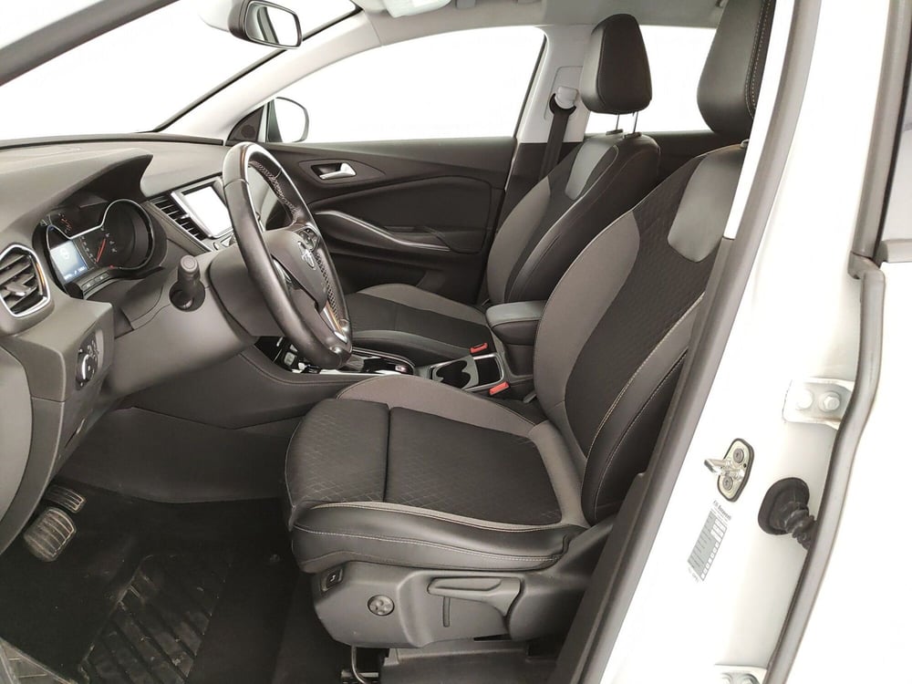 Opel Grandland X usata a Caserta (17)