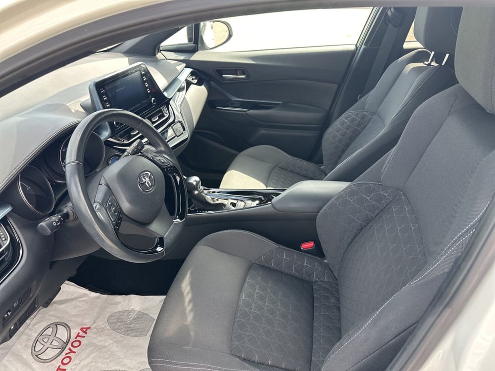 Toyota Toyota C-HR usata a Siracusa (9)