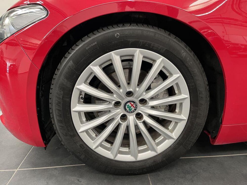 Alfa Romeo Giulia usata a Alessandria (9)