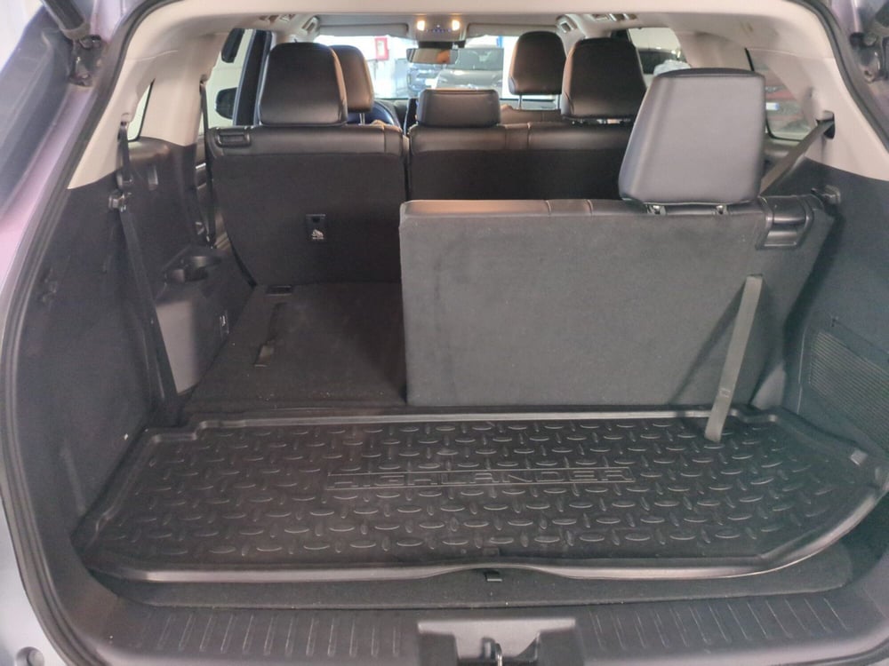 Toyota Highlander usata a Milano (12)