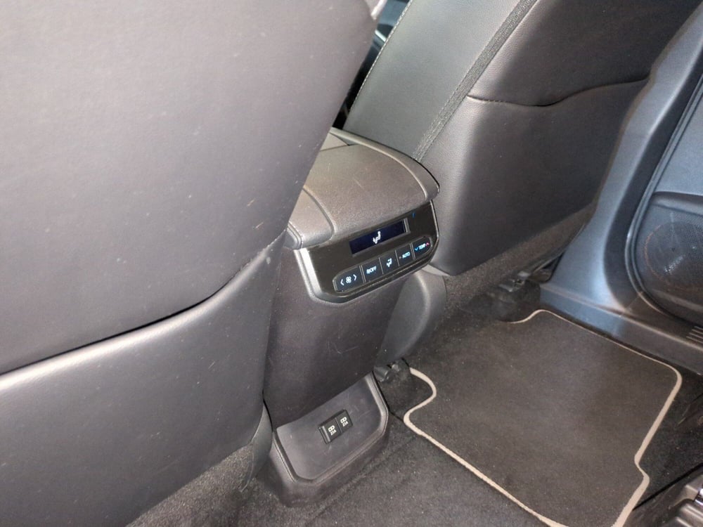 Toyota Highlander usata a Milano (14)