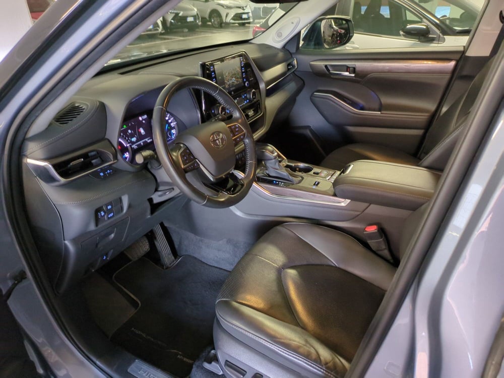 Toyota Highlander usata a Milano (15)