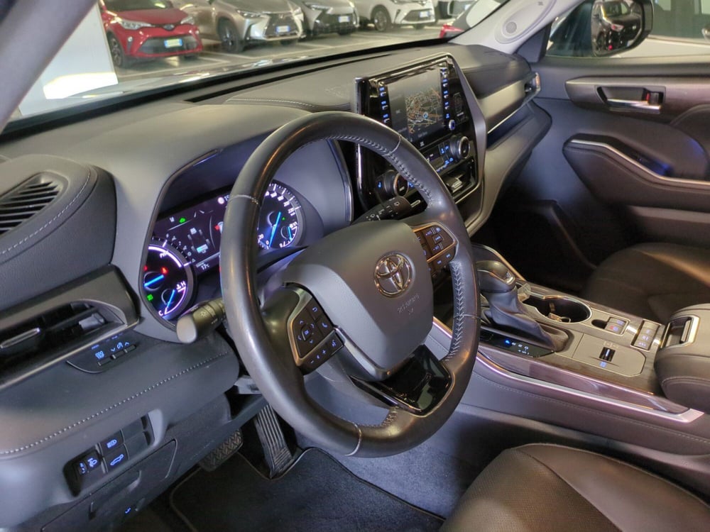 Toyota Highlander usata a Milano (16)