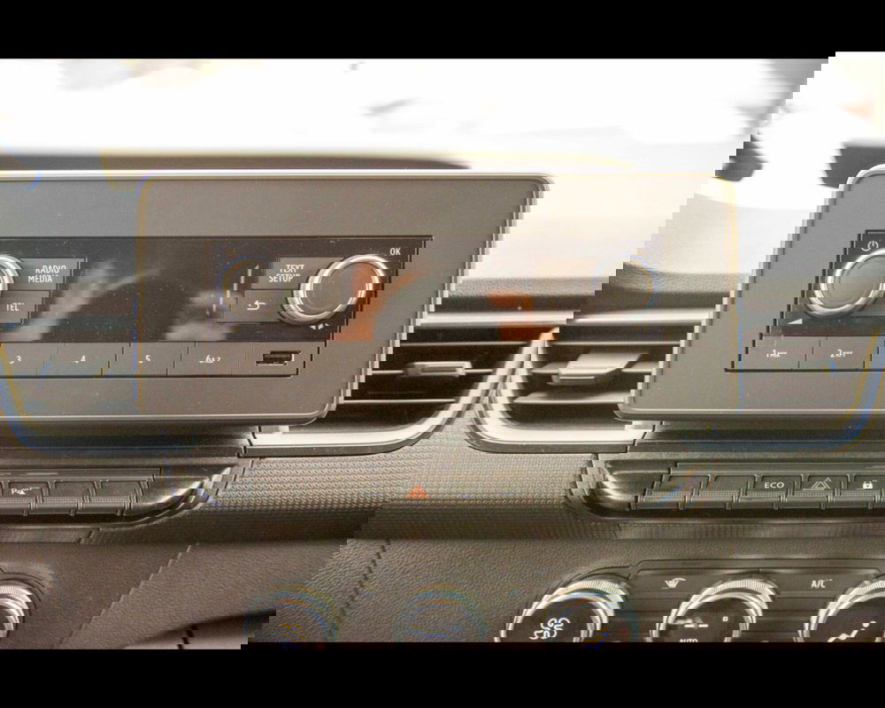 Nissan Townstar nuova a Treviso (10)