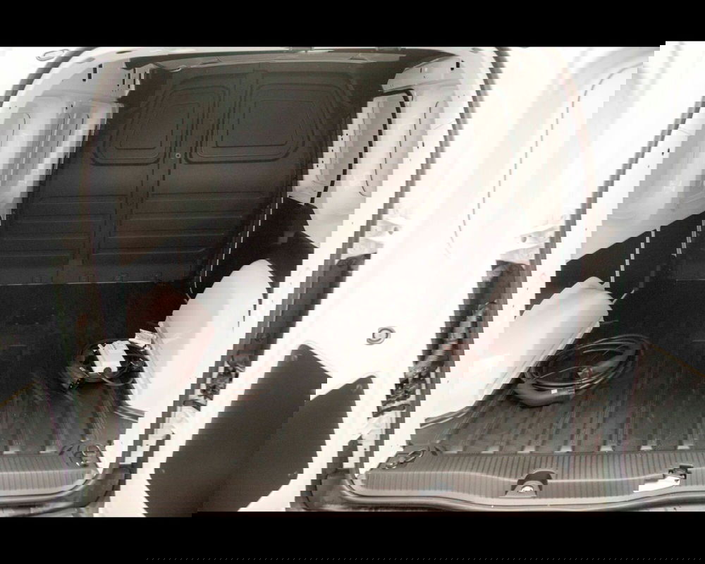 Nissan Townstar nuova a Treviso (13)