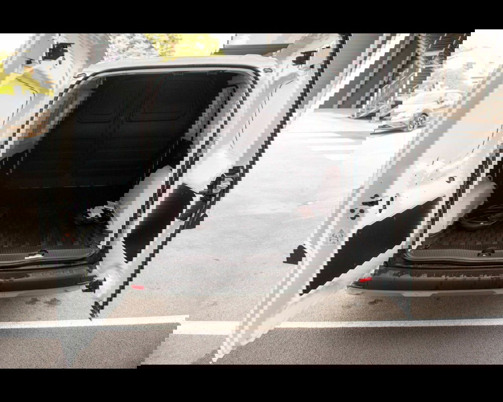 Nissan Townstar nuova a Treviso (14)