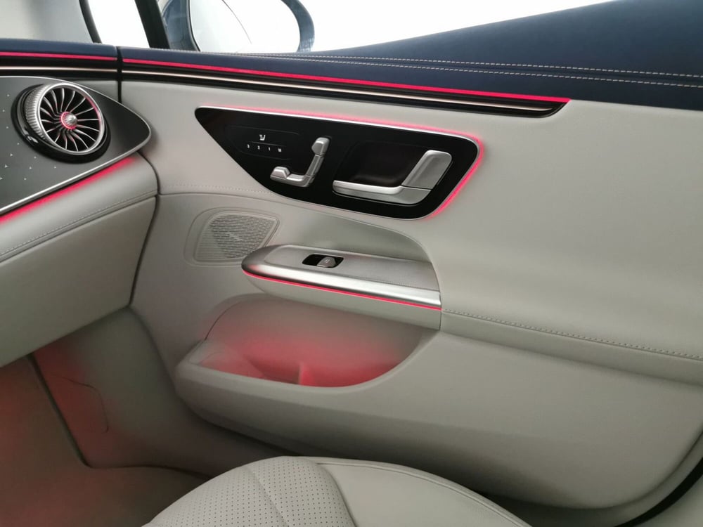 Mercedes-Benz EQE usata a Roma (19)