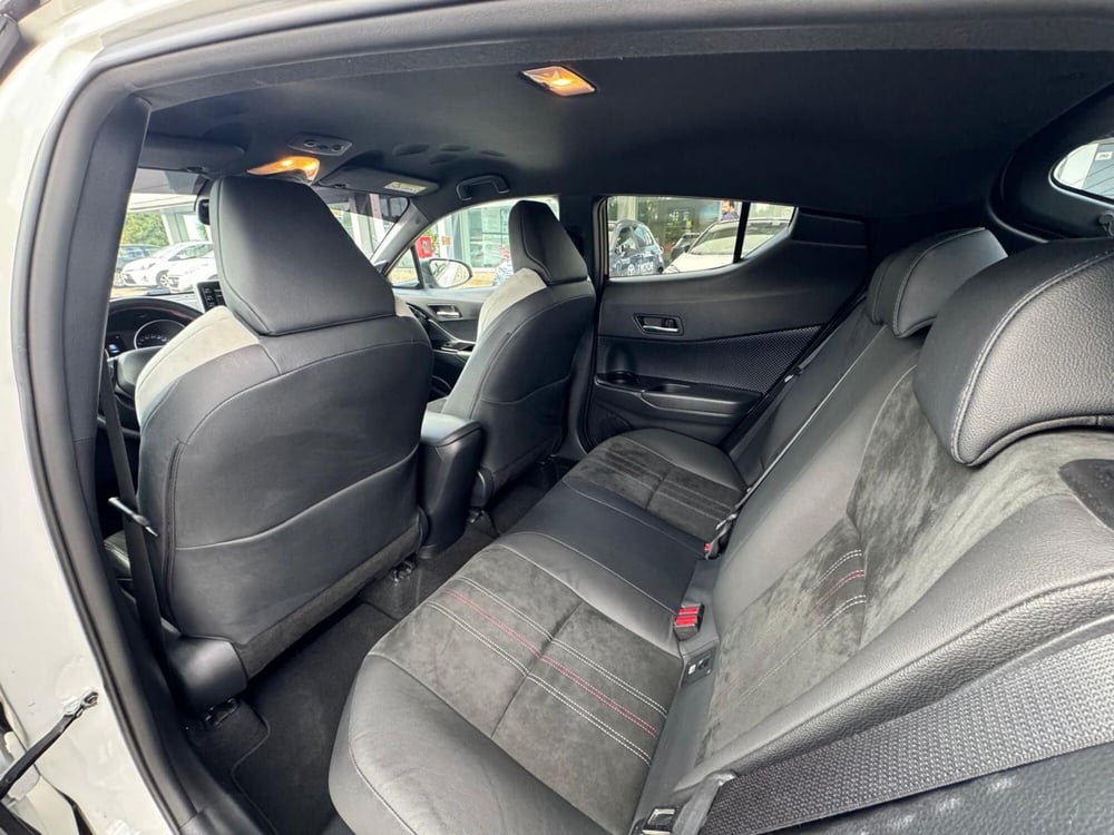 Toyota Toyota C-HR usata a Modena (17)