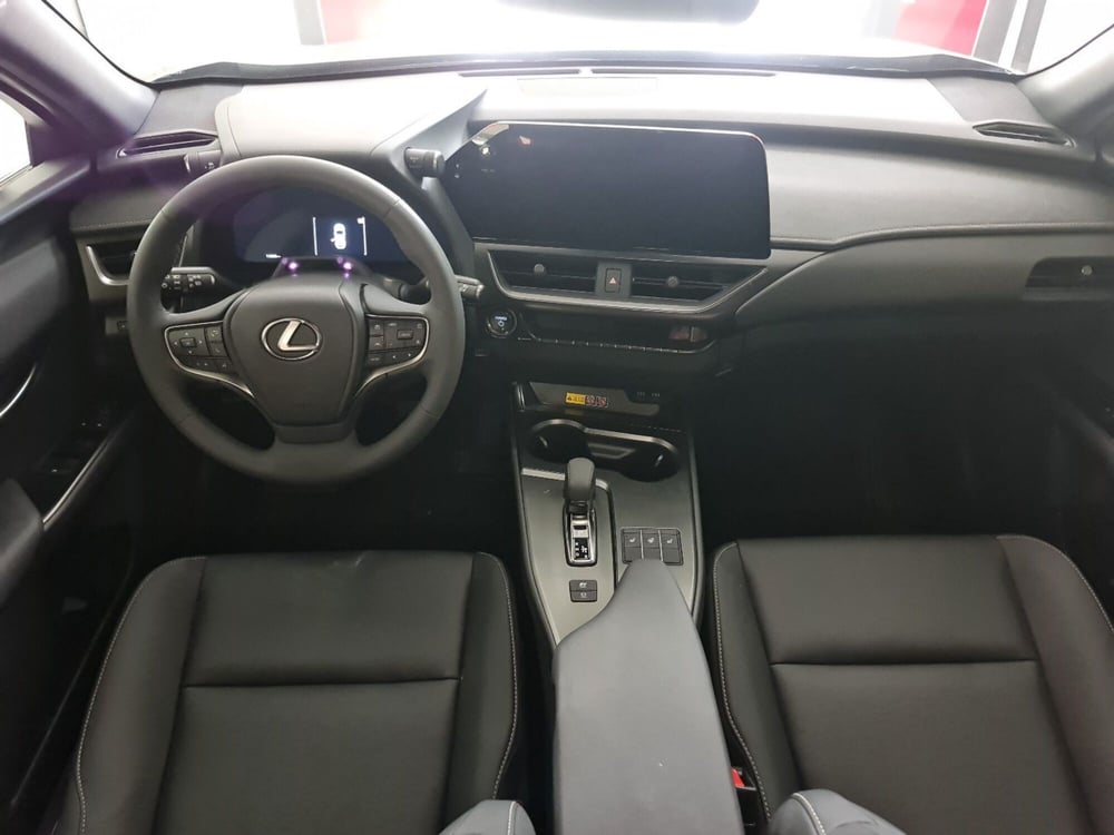 Lexus UX usata a Bologna (10)