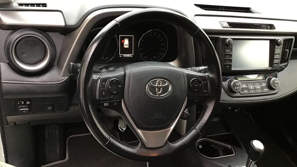 Toyota Rav4 usata a Catania (7)