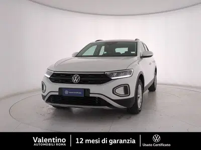 Volkswagen T-Roc 1.0 TSI Life del 2023 usata a Roma