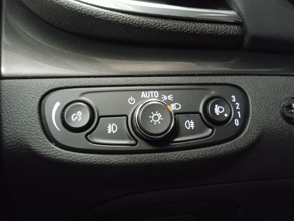 Opel Mokka usata a Torino (11)