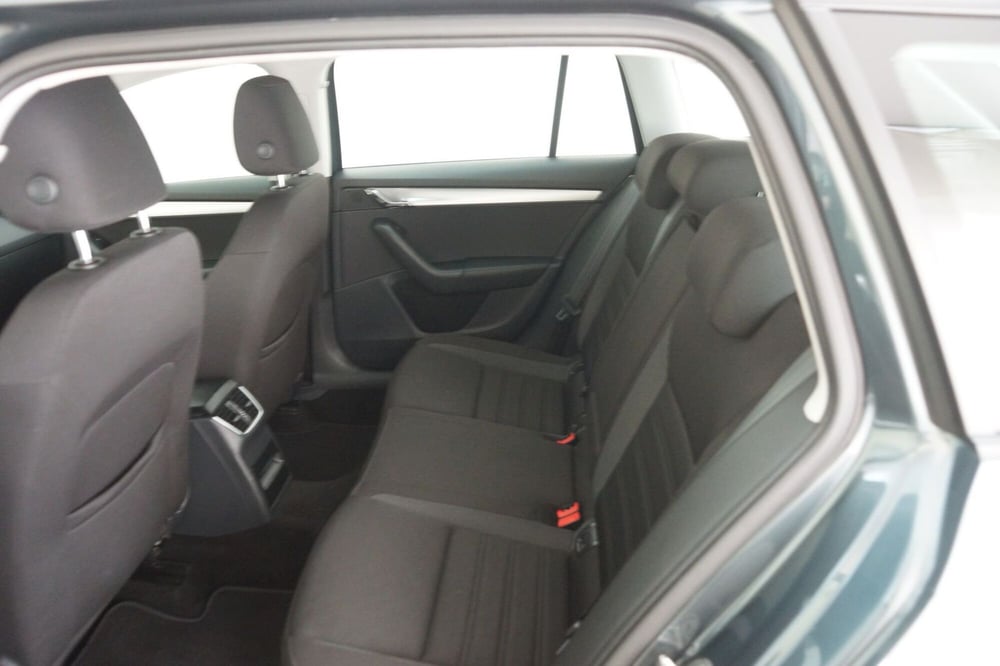 Skoda Octavia Station Wagon usata a Torino (7)