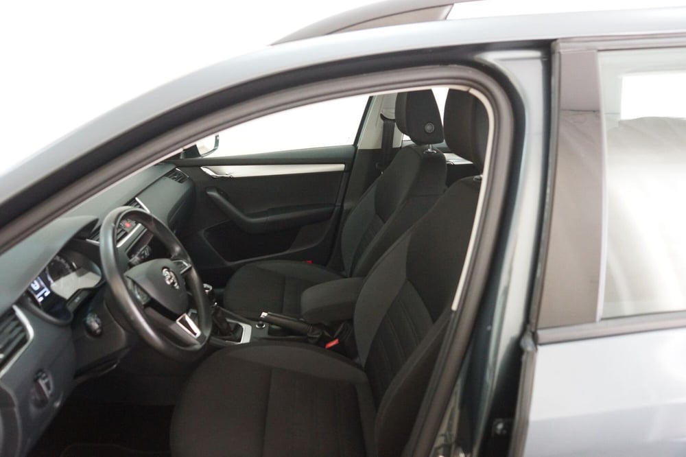Skoda Octavia Station Wagon usata a Torino (8)