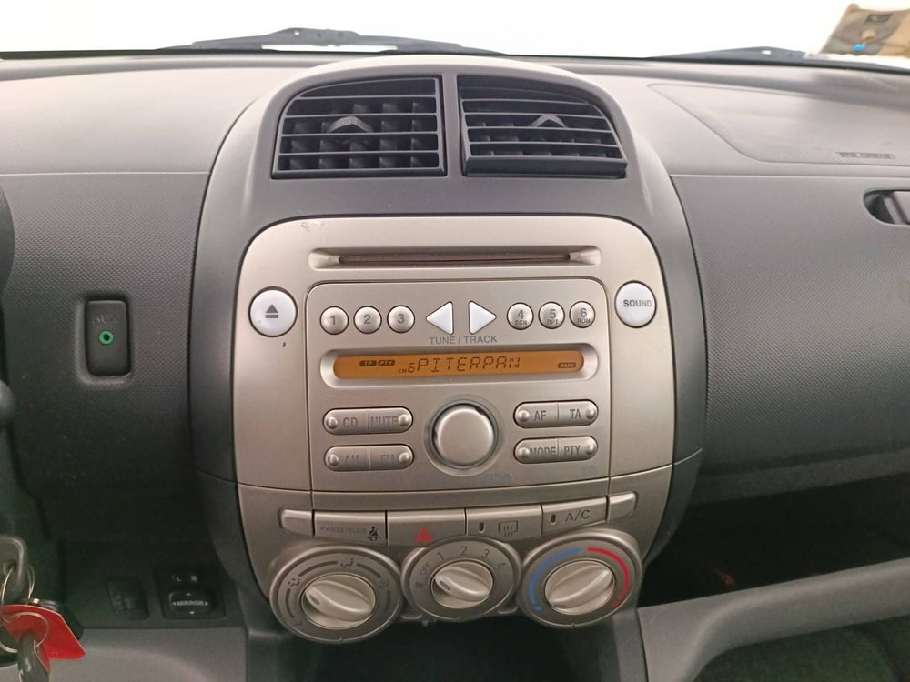 Daihatsu Sirion usata a Treviso (16)