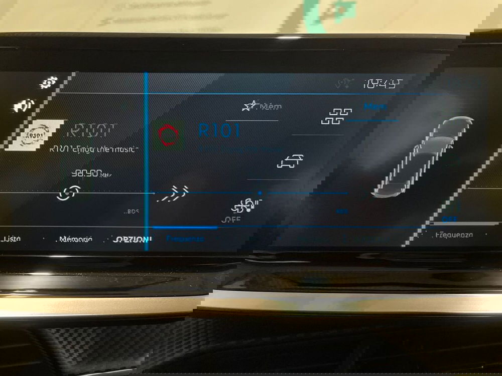 Peugeot 208 nuova a Salerno (13)