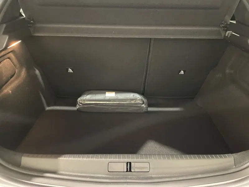 Peugeot 208 nuova a Salerno (12)