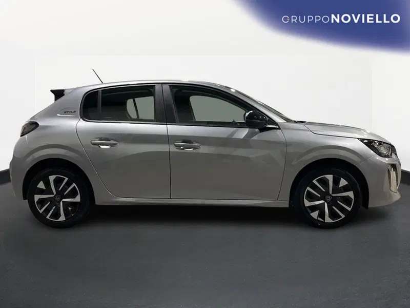 Peugeot 208 nuova a Salerno (3)