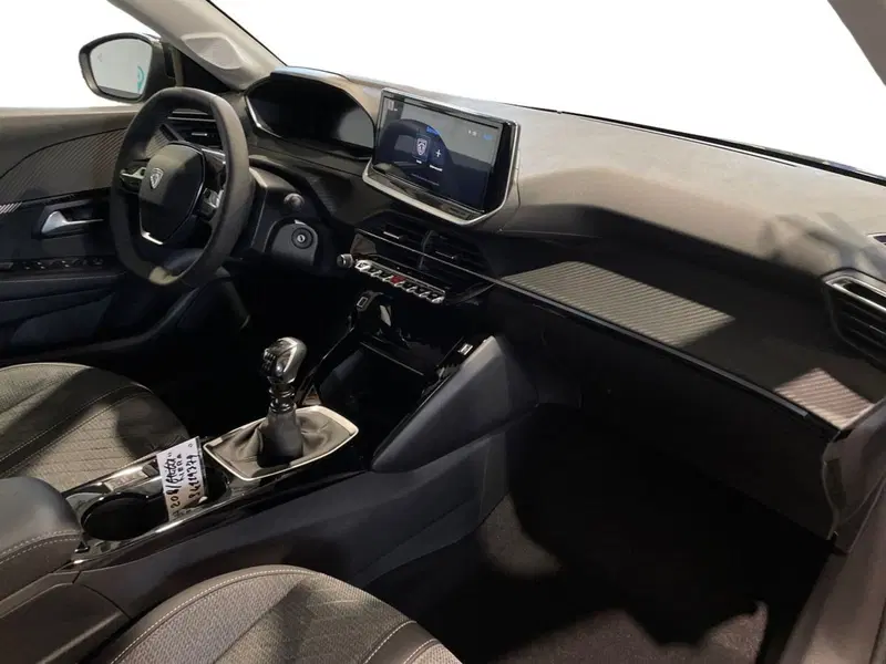 Peugeot 208 nuova a Salerno (8)