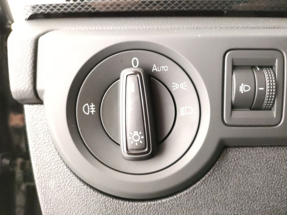 Volkswagen T-Cross nuova a Napoli (13)