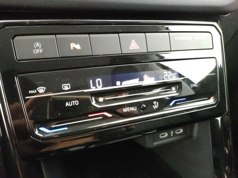 Volkswagen T-Cross nuova a Napoli (20)