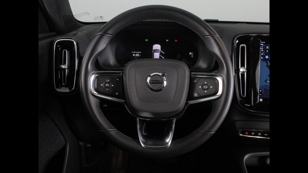 Volvo XC40 usata a Palermo (9)