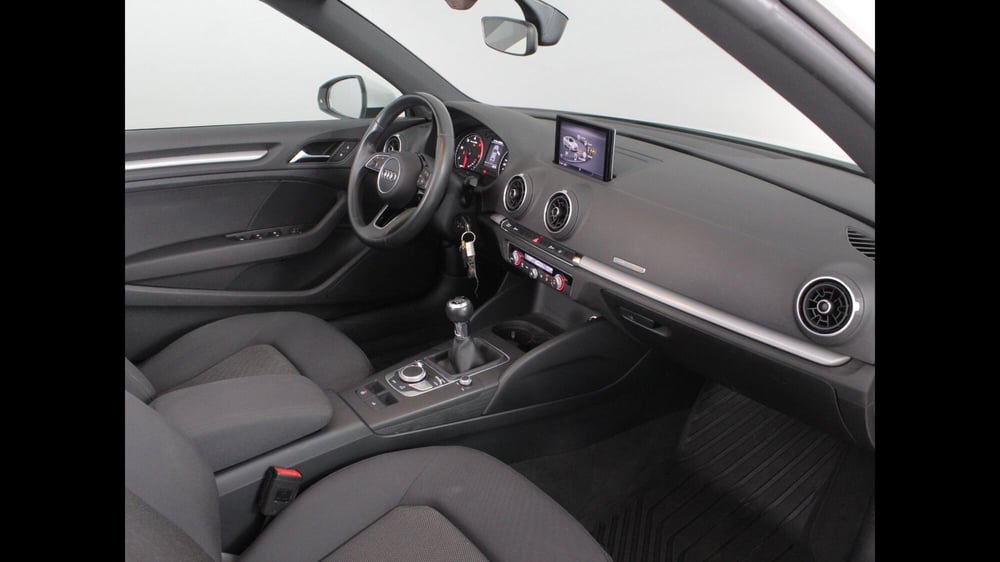 Audi A3 Cabrio usata a Palermo (6)