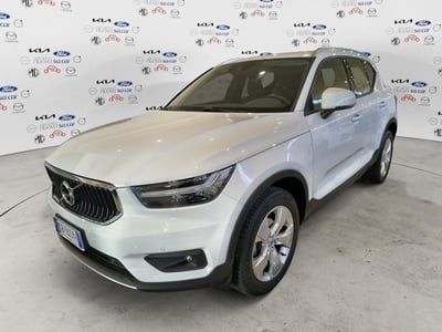 Volvo XC40 T2 Geartronic Momentum Pro del 2020 usata a Caresanablot