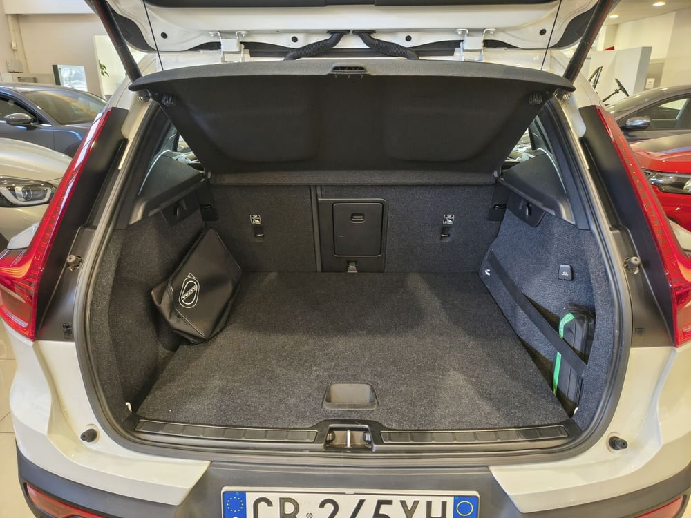 Volvo XC40 usata a Vercelli (8)