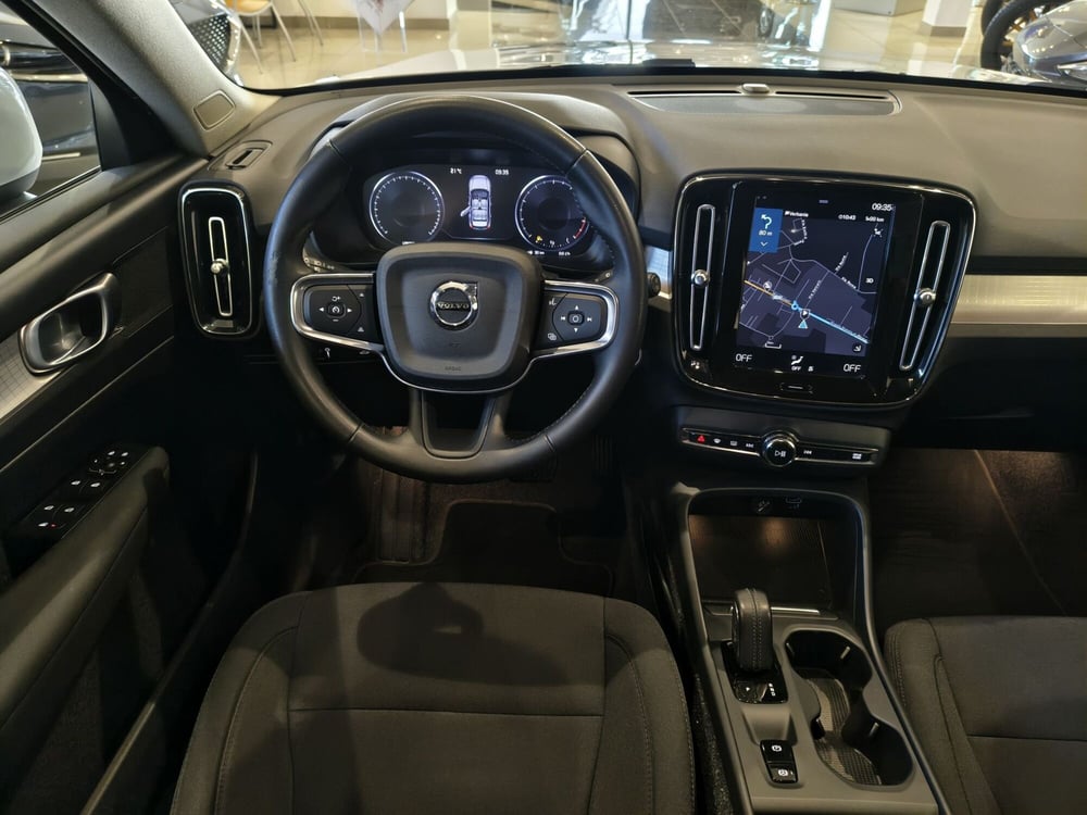 Volvo XC40 usata a Vercelli (9)
