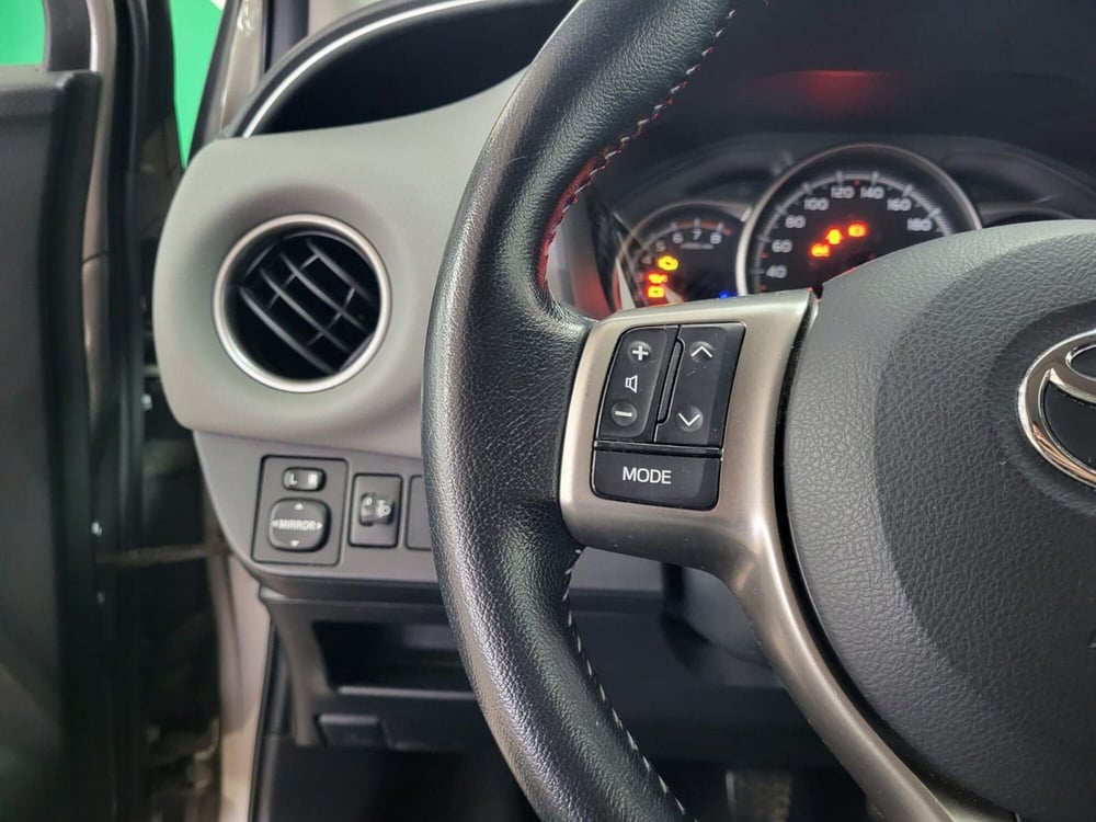Toyota Yaris usata a Arezzo (13)