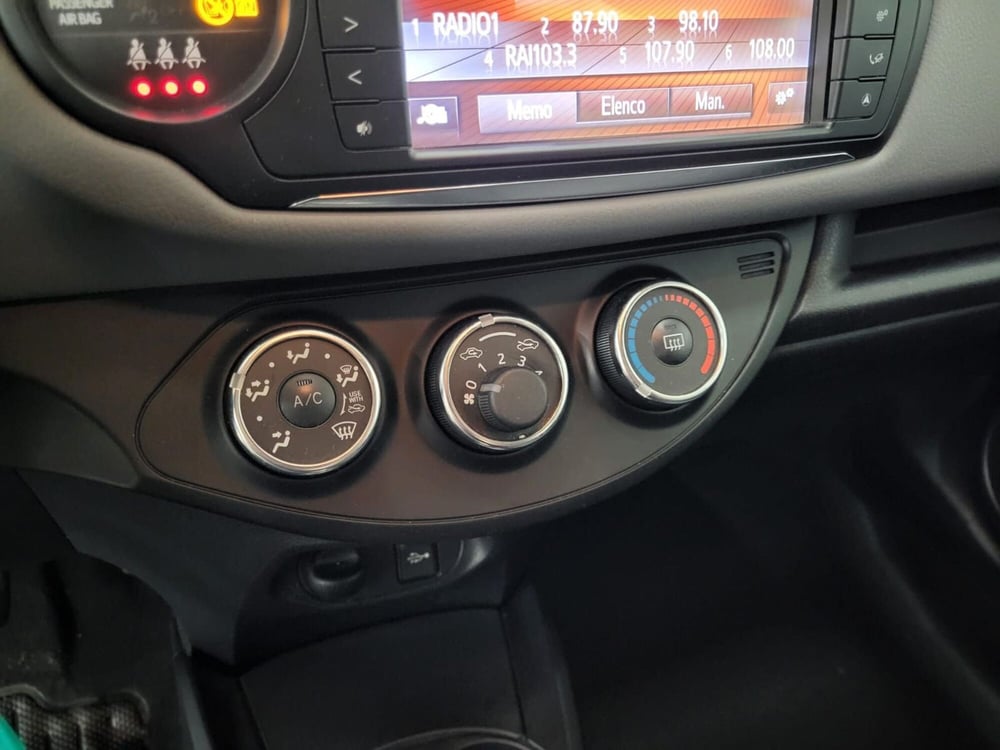 Toyota Yaris usata a Arezzo (17)