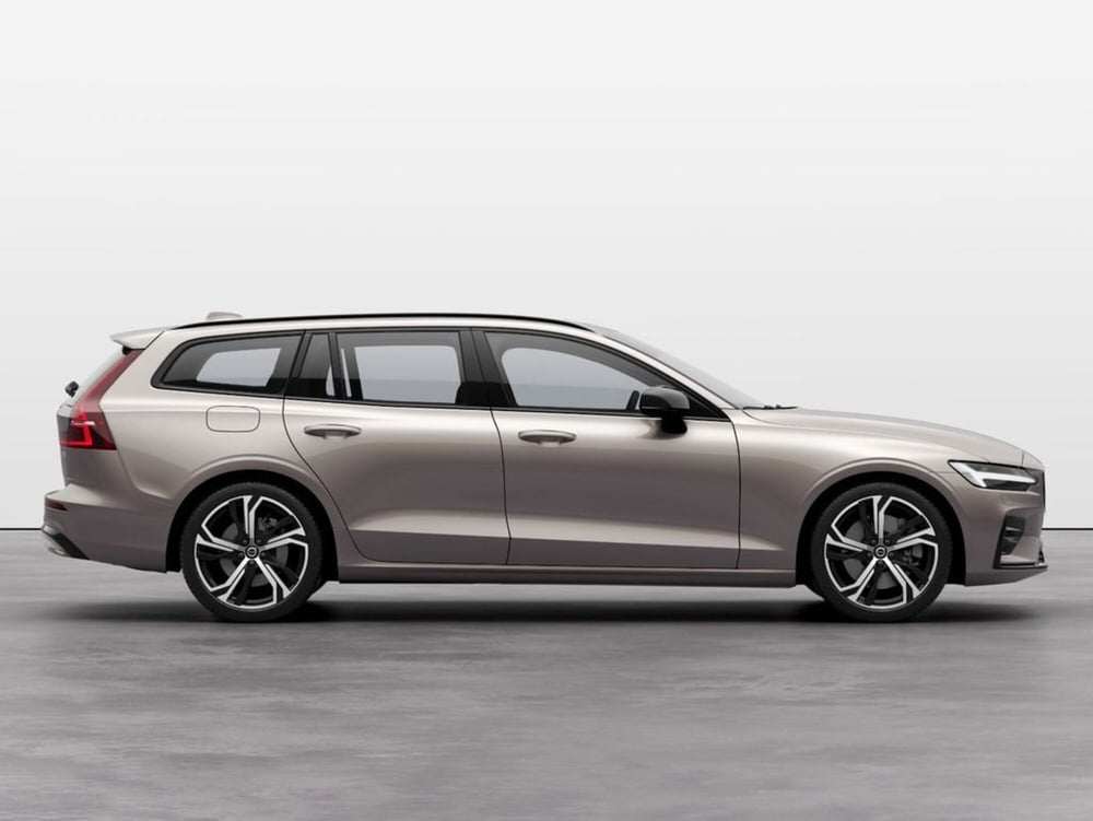 Volvo V60 nuova a Pescara (4)