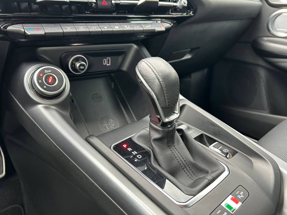 Alfa Romeo Tonale usata a Ancona (17)