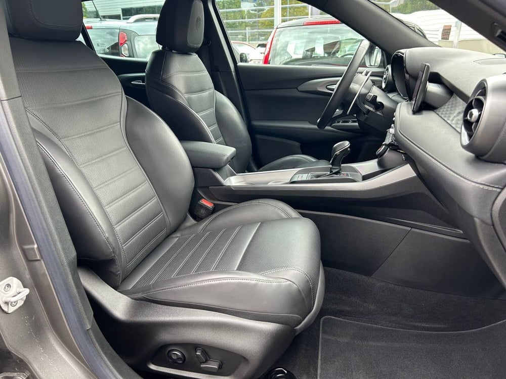 Alfa Romeo Tonale usata a Ancona (19)