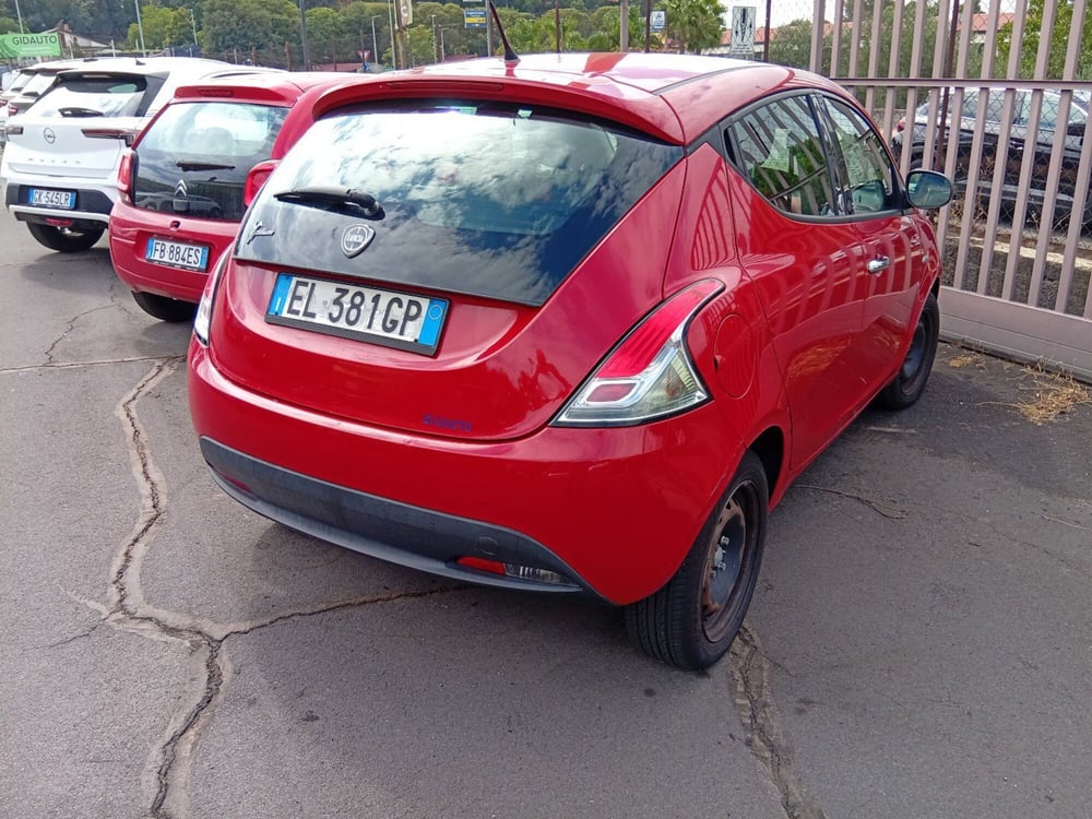 Lancia Ypsilon usata a Catania (3)