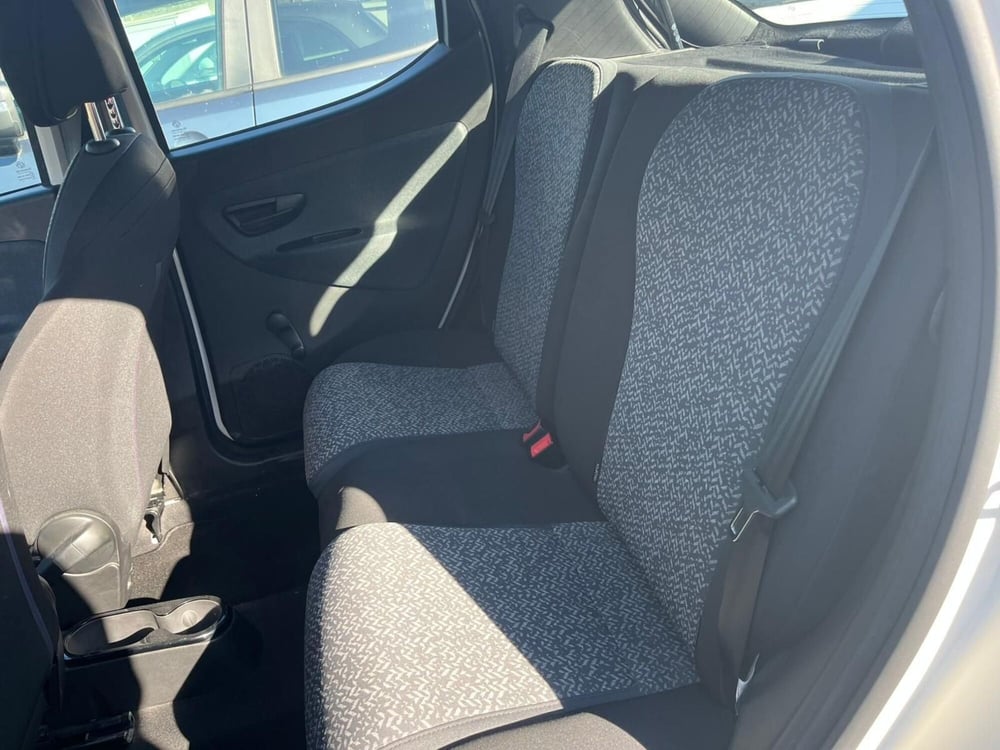 Lancia Ypsilon usata a Lucca (11)