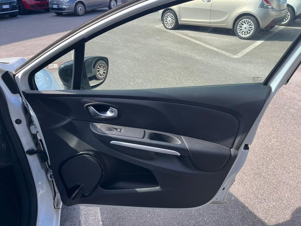 Renault Clio Sporter usata a Lucca (9)