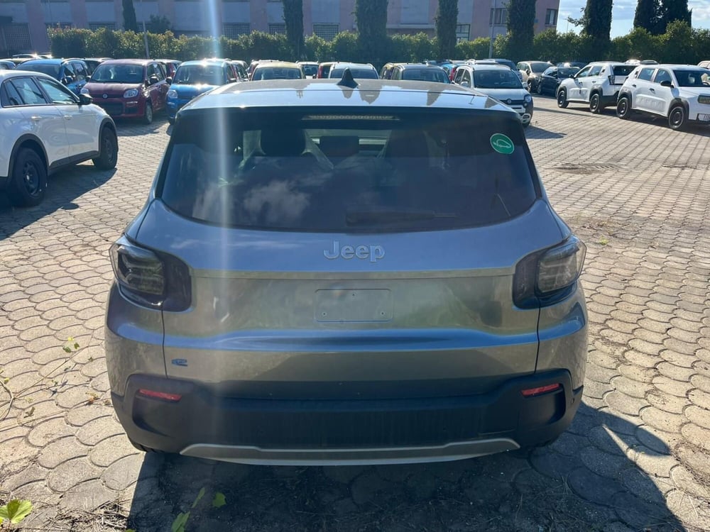 Jeep Avenger nuova a Lucca (6)