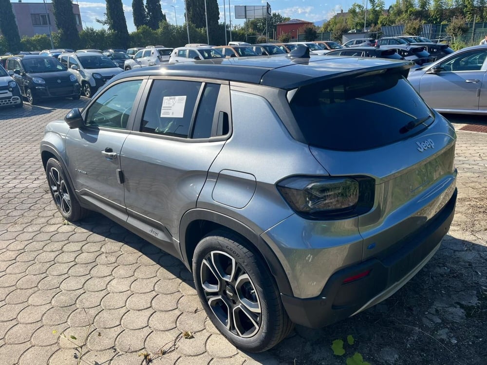 Jeep Avenger nuova a Lucca (7)