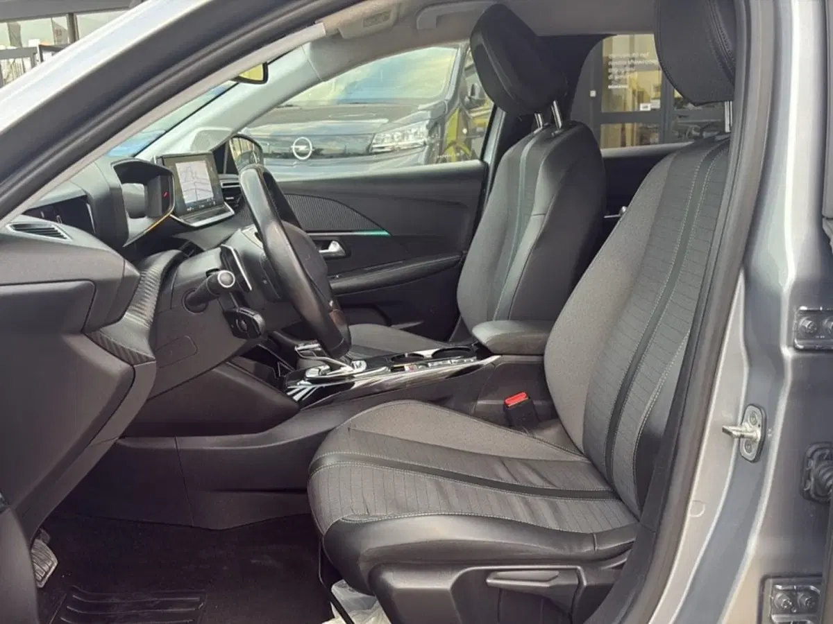 Peugeot 208 usata a Foggia (16)