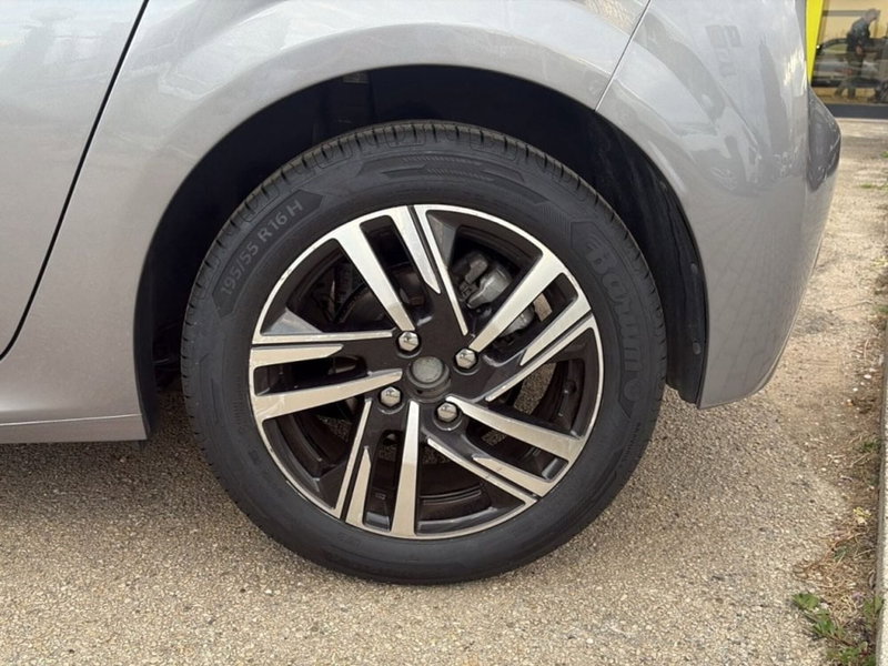 Peugeot 208 usata a Foggia (9)