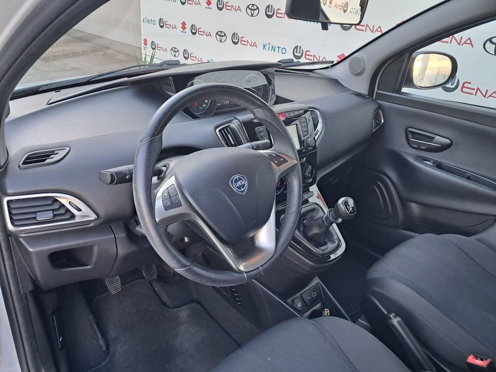 Lancia Ypsilon usata a Cagliari (10)
