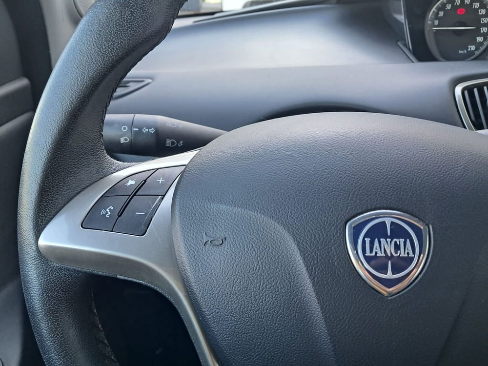 Lancia Ypsilon usata a Cagliari (12)
