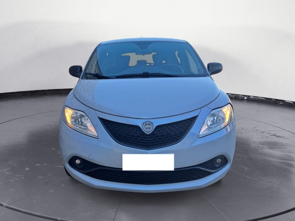 Lancia Ypsilon usata a Cagliari (2)