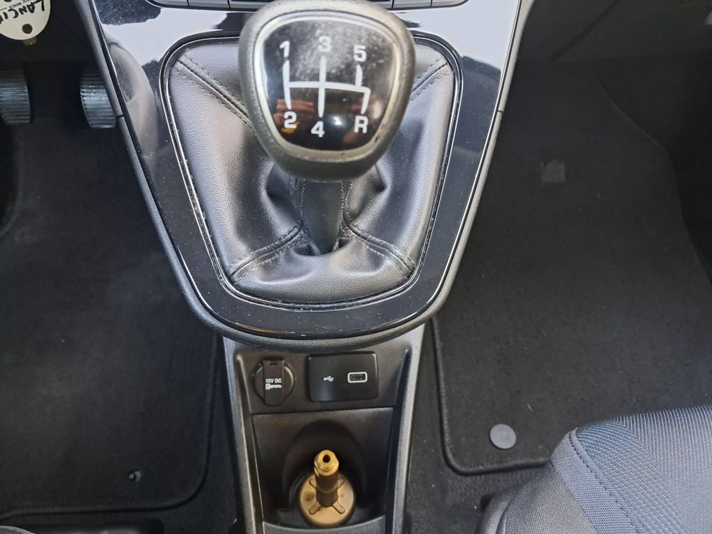 Lancia Ypsilon usata a Cagliari (20)