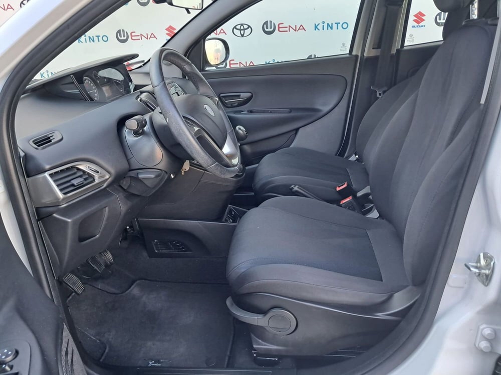 Lancia Ypsilon usata a Cagliari (8)